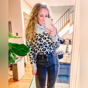 Jessica Simpson Soft Crop Sweater  Leopard Print Black Grey Turtleneck Size M